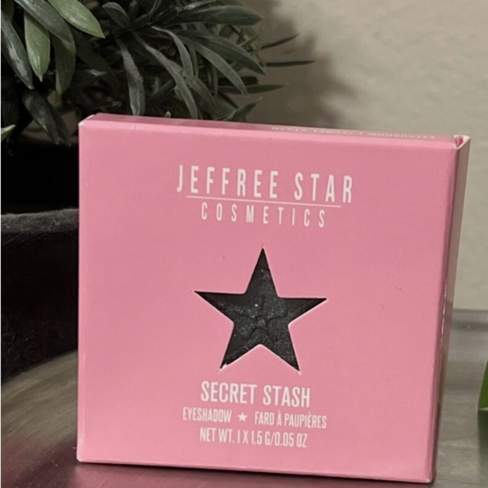 Jeffree Star Secret Stash Eyeshadow - Black